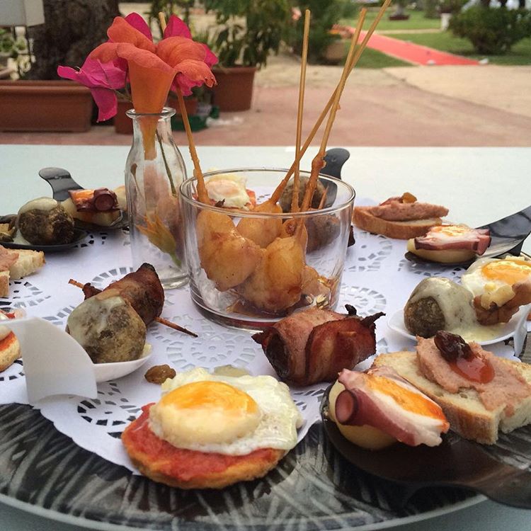 Menú buffet El Patio de San Juan 965656800